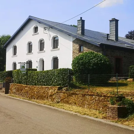 Les Trois Charmes Hébergement de vacances *